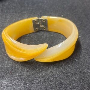 Yellow and Cream Agate Hinged cuff bracelet
